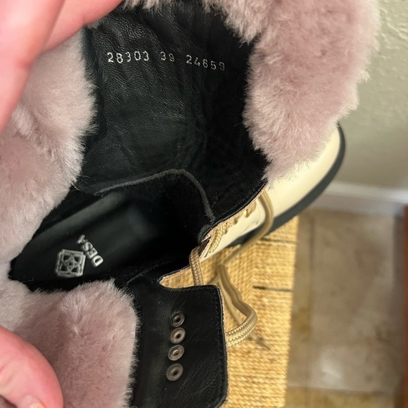 Desa women’s  winter ankle bootie - Picture 4 of 4
